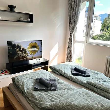 Elegant By Ndk And Vitosha Blvd With Free Parking Apartmán