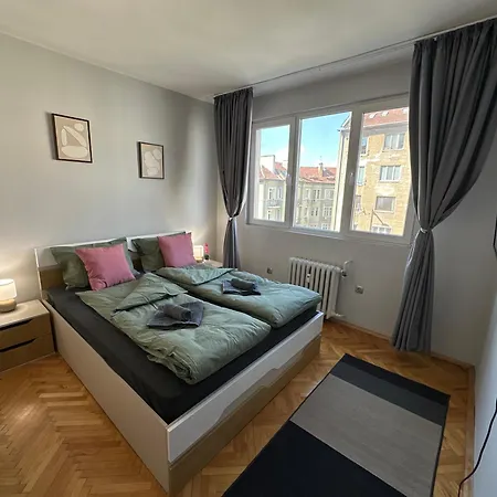 Elegant By Ndk And Vitosha Blvd With Free Parking Apartman
