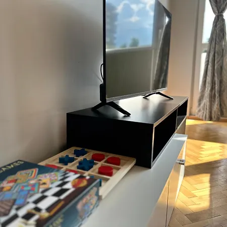 Elegant By Ndk And Vitosha Blvd With Free Parking Apartman Szófia